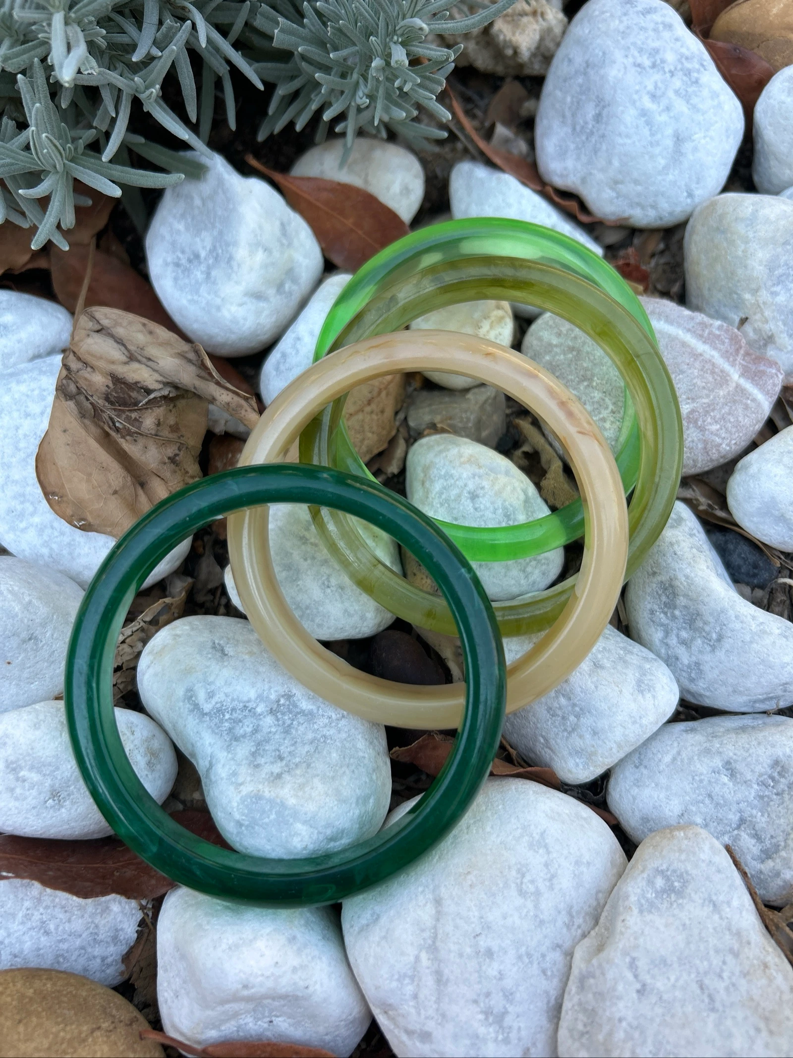 4 pulseras de resina jade verde, caqui, beige – photo 3